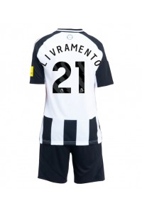 Newcastle United Tino Livramento #21 Babytruitje Thuis tenue Kind 2024-25 Korte Mouw (+ Korte broeken)